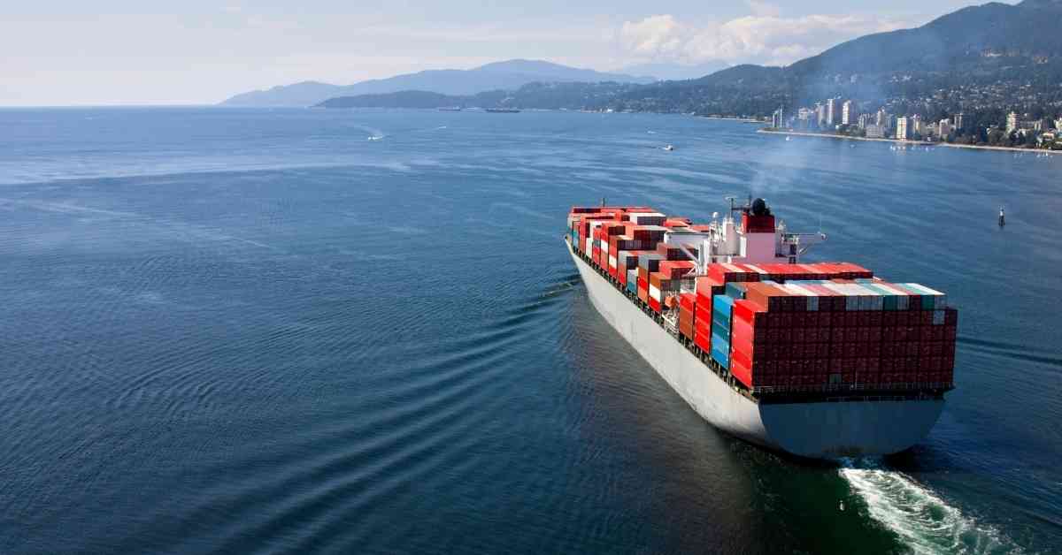 Морской транспорт для международных перевозок: преимущества и недостатки
